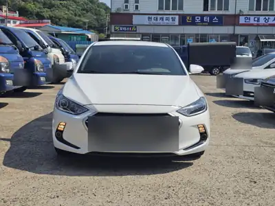 현대 아반떼 2025년 5월 31일 사진 4 · 외관