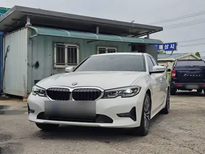 BMW 320i · 21년 8월 사진