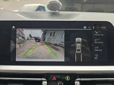 BMW 320i 사진 12 · 실내