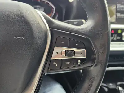 BMW 320i 사진 19 · 실내
