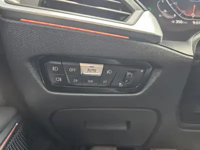BMW 320i 사진 20 · 실내