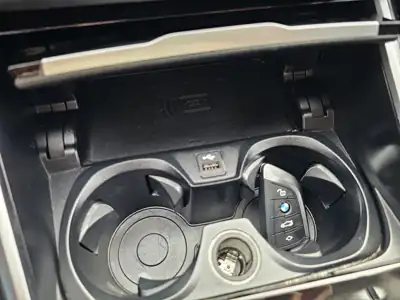 BMW 320i 사진 21 · 실내