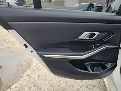 BMW 320i 사진 26 · 실내