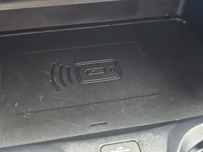 BMW 320i 사진 28 · 실내