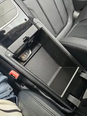 BMW 320i 사진 32 · 실내