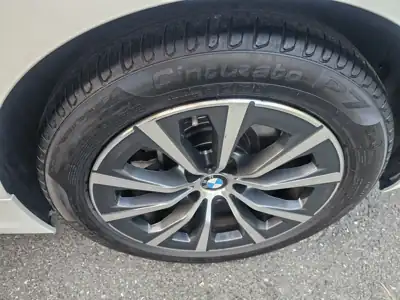 BMW 320i 사진 34 · 바퀴