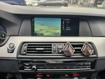 BMW 520d M 스포츠 사진 11 · 실내