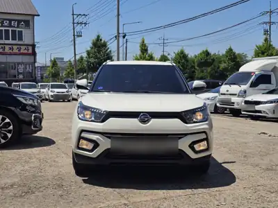쌍용 티볼리 아머 VX 2WD 사진 2 · 외관