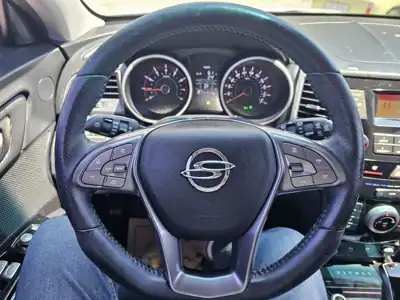 쌍용 티볼리 아머 VX 2WD 사진 7 · 실내