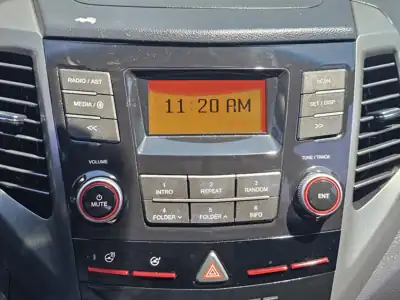 쌍용 티볼리 아머 VX 2WD 사진 8 · 실내