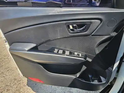 쌍용 티볼리 아머 VX 2WD 사진 11 · 실내