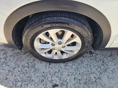 쌍용 티볼리 아머 VX 2WD 사진 19 · 바퀴